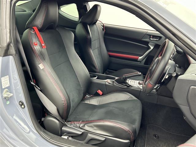 ８６ ＧＴ　禁煙車　純正７型ナビ　ＣＤ／ＤＶＤ／フルセグＴＶ／Ｂｌｕｅｔｏｏｔｈ　バックカメラ　パドルシフト　プッシュスタート　スマートキー　ＥＴＣ　ＡＡＣ　クルーズコントロール　オートライト（14枚目）