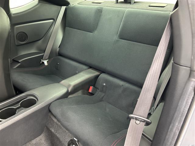 ８６ ＧＴ　禁煙車　純正７型ナビ　ＣＤ／ＤＶＤ／フルセグＴＶ／Ｂｌｕｅｔｏｏｔｈ　バックカメラ　パドルシフト　プッシュスタート　スマートキー　ＥＴＣ　ＡＡＣ　クルーズコントロール　オートライト（34枚目）