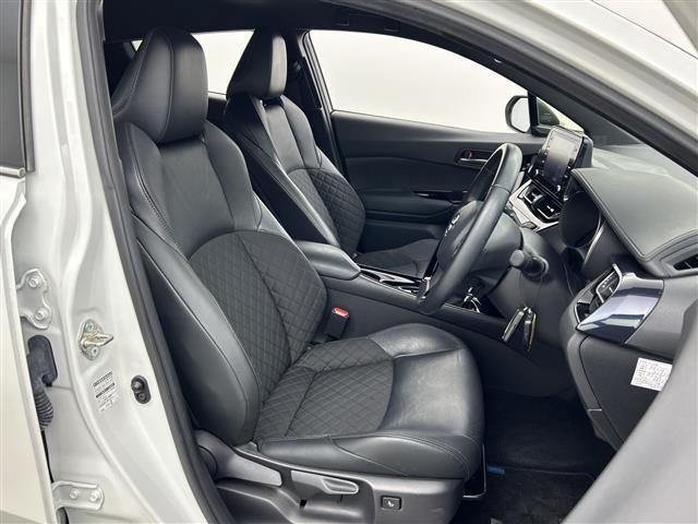 Ｃ－ＨＲ Ｇ　モード　ネロ　セーフティプラスＩＩ　禁煙車／純正ＤＡ／全方位カメラ／トヨタセーフティセンス・ＰＣＳ・ＬＴＡ・ＢＳＭ・レーダークルーズコントロール／オートハイビーム／シートヒーター／ビルトインＥＴＣ２．０／ドラレコ／コーナーセンサー（14枚目）