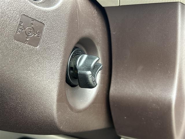 パッソ プラスハナ　Ｇパッケージ　禁煙車　純正ナビ　フルセグＴＶ　Ｂｌｕｅｔｏｏｔｈ／ＣＤ／ＡＵＸ　ＡＡＣ　電格ミラー　バックモニター　ドラレコ　ＥＴＣ　アイドリングストップ　ライトレベライザー　フォグライト　純正アルミホイール（12枚目）