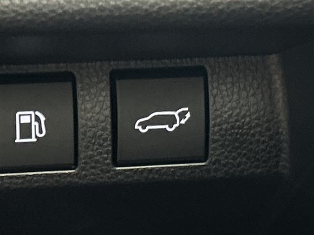 クラウンスポーツ Ｚ　禁煙車　純正ナビ　フルセグＴＶ／Ｂｌｕｅｔｏｏｔｈ／ＡｐｐｌｅＣａｒｐｌａｙ　パノラマルーフ　　ブラウンレザー　デジタルミラー　トヨタチームメイト　パノラミックビューモニター／ＢＳＭ／レーダークルコン（12枚目）