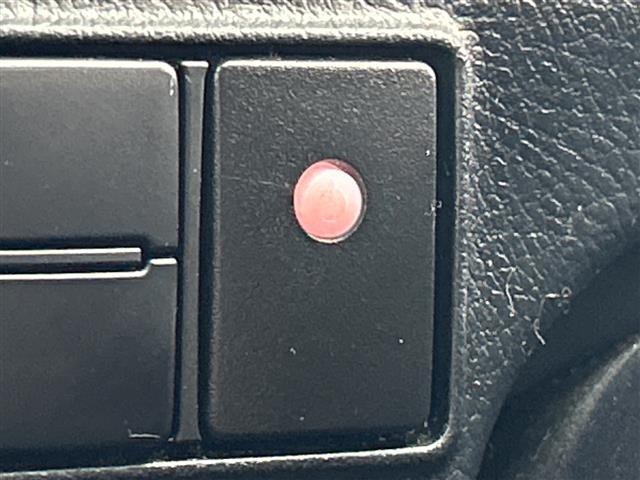 シエンタ Ｇ　クエロ　純正ナビ（フルセグ／ＢＴ／ＣＤ／ＤＶＤ／ＡＭ／ＦＭ）　全周囲カメラ　シートヒータードラレコ前後　両側パワスラ　ＴＶキャンセラー　ステアリングヒーター　ＥＴＣ　プリクラッシュセーフティー（31枚目）