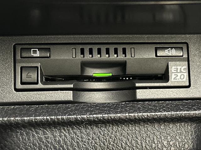 ヴォクシー ハイブリッドＺＳ　煌ＩＩ　純正９型ナビ（フルセグ／ＣＤ／ＤＶＤ／ＢＴ／ＡＭ／ＦＭ／ＳＤ）　バックカメラ　フリップダウンモニター　両側パワスラ　ＬＥＤヘッドライト　前後コーナーセンサー　オートマチックハイビーム（38枚目）