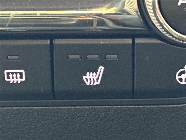 ＭＡＺＤＡ３ファストバック ２０Ｓバーガンディ　セレクション　禁煙車　マツダコネクトナビ　全方位カメラ　前席シートヒーター　レーダークルーズコントロール　ブラインドスポットモニター　メモリ機能付パワーシート　パドルシフト　前後ドライブレコーダー　赤革シート（6枚目）