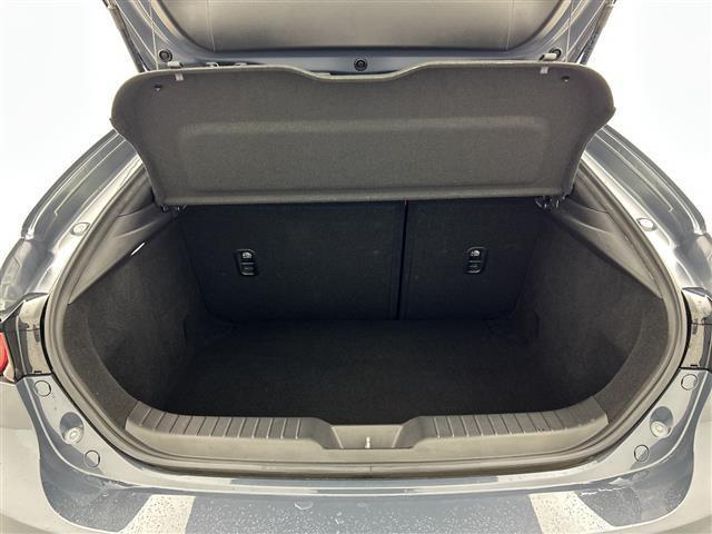 ＭＡＺＤＡ３ファストバック ２０Ｓバーガンディ　セレクション　禁煙車　マツダコネクトナビ　全方位カメラ　前席シートヒーター　レーダークルーズコントロール　ブラインドスポットモニター　メモリ機能付パワーシート　パドルシフト　前後ドライブレコーダー　赤革シート（15枚目）