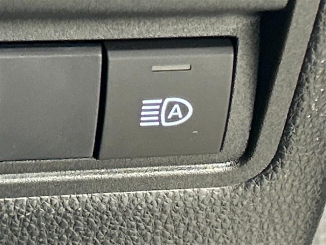 ヤリス ハイブリッドG 禁煙車 ワンオーナー ディスプレイオーディオ・純正ナビ 全方位カメラ トヨタセーフティセンス プッシュスタート スマートキー スペアキー×2 純正フロアマット 純正ドアバイザー 保証書 取扱説明書(6枚目)