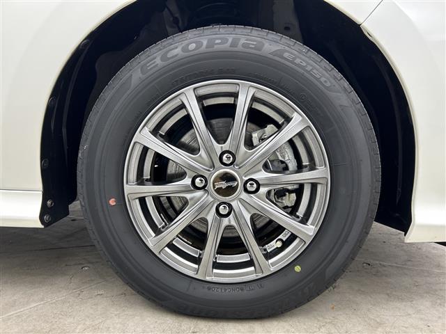 ヤリス ハイブリッドG 禁煙車 ワンオーナー ディスプレイオーディオ・純正ナビ 全方位カメラ トヨタセーフティセンス プッシュスタート スマートキー スペアキー×2 純正フロアマット 純正ドアバイザー 保証書 取扱説明書(16枚目)