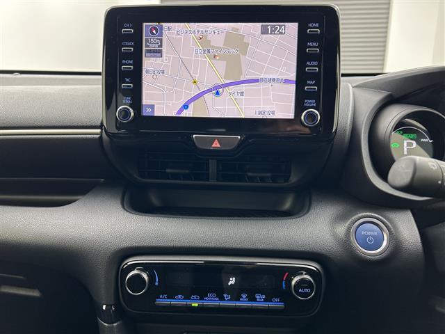 ヤリス ハイブリッドG 禁煙車 ワンオーナー ディスプレイオーディオ・純正ナビ 全方位カメラ トヨタセーフティセンス プッシュスタート スマートキー スペアキー×2 純正フロアマット 純正ドアバイザー 保証書 取扱説明書(28枚目)