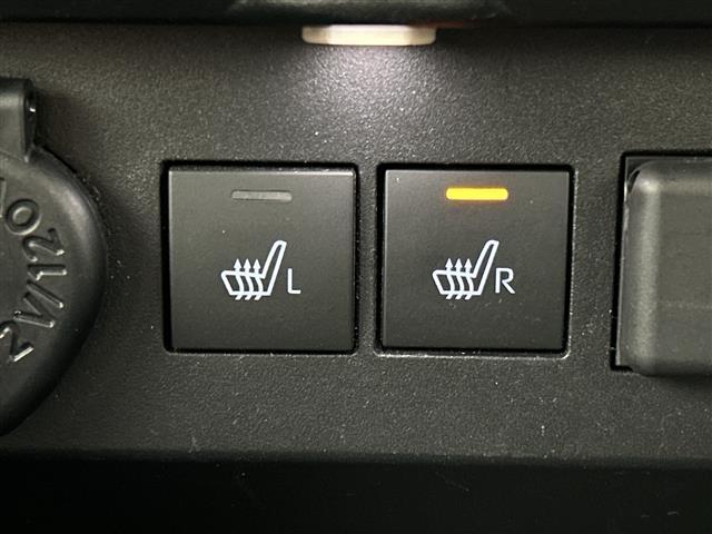 ライズ Ｚ　禁煙車　社外ＳＤナビ（フルセグＴＶ／ＣＤ／ＤＶＤ／ＢＴ）　バックカメラ　レーダークルコン　前席シートヒーター　プリクラッシュ　前後コーナーセンサー　前後ドラレコ　オートライト　ＥＴＣ　革巻ステアリング（7枚目）