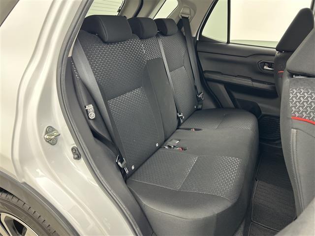 ライズ Ｚ　禁煙車　社外ＳＤナビ（フルセグＴＶ／ＣＤ／ＤＶＤ／ＢＴ）　バックカメラ　レーダークルコン　前席シートヒーター　プリクラッシュ　前後コーナーセンサー　前後ドラレコ　オートライト　ＥＴＣ　革巻ステアリング（15枚目）