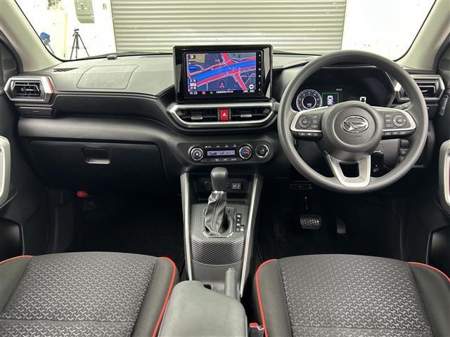 ロッキー G 禁煙車 純正ナビ レーダークルーズコントロール 前席シートヒーター オートライト ビルトインETC プリクラッシュ レーンキープ ドライブレコーダー 電格ミラー プッシュスタート ステアスイッチ(3枚目)