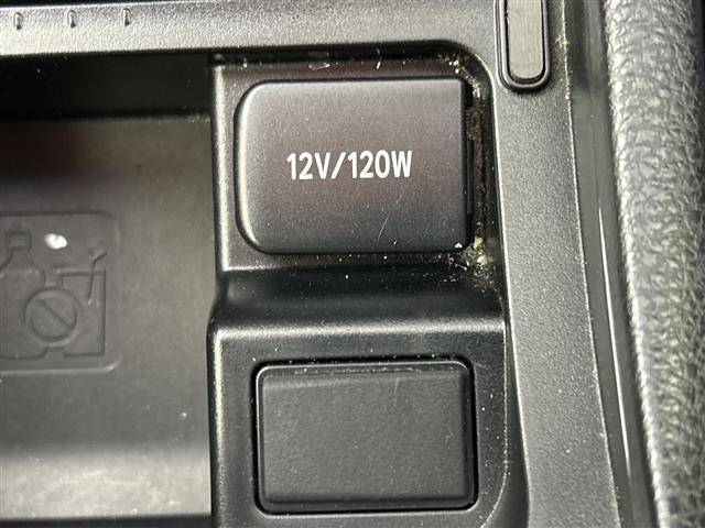 ハリアー プレミアム　禁煙車／アルパインナビ／バックカメラ／パワーバックドア／トヨタセーフティセンス／プリクラッシュセーフティ／オートマチックハイビーム／レーンディパーチャーアラート／運転席パワーシート（12枚目）