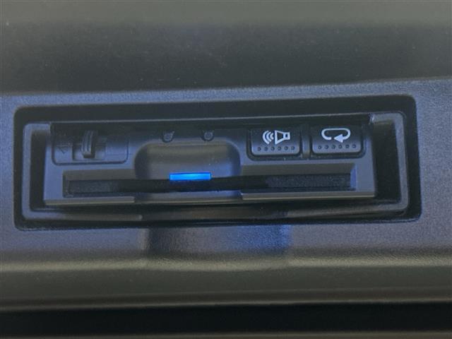 ハリアー プレミアム　禁煙車／アルパインナビ／バックカメラ／パワーバックドア／トヨタセーフティセンス／プリクラッシュセーフティ／オートマチックハイビーム／レーンディパーチャーアラート／運転席パワーシート（13枚目）