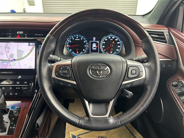 ハリアー プレミアム　禁煙車／アルパインナビ／バックカメラ／パワーバックドア／トヨタセーフティセンス／プリクラッシュセーフティ／オートマチックハイビーム／レーンディパーチャーアラート／運転席パワーシート（23枚目）