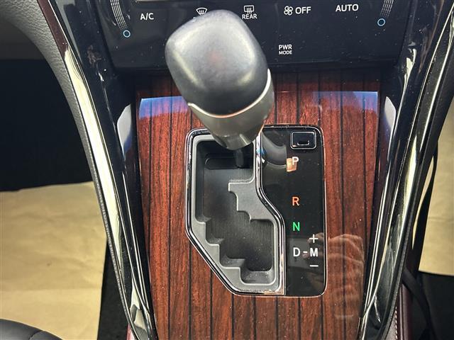 ハリアー プレミアム　禁煙車／アルパインナビ／バックカメラ／パワーバックドア／トヨタセーフティセンス／プリクラッシュセーフティ／オートマチックハイビーム／レーンディパーチャーアラート／運転席パワーシート（26枚目）