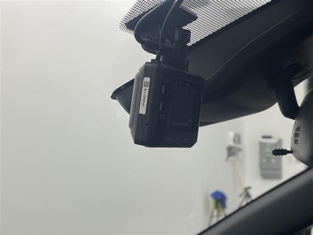 ヤリス ハイブリッドG /禁煙車/純正ナビ/バックカメラ/トヨタセーフティセンス/プリクラッシュセーフティ/オートマチックハイビーム/レーダークルーズコントロール/前席シートヒーター/ビルトインETC(8枚目)