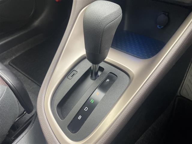 ヤリス ハイブリッドG /禁煙車/純正ナビ/バックカメラ/トヨタセーフティセンス/プリクラッシュセーフティ/オートマチックハイビーム/レーダークルーズコントロール/前席シートヒーター/ビルトインETC(23枚目)