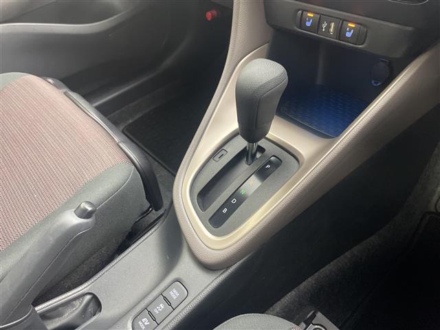 ヤリス ハイブリッドG /禁煙車/純正ナビ/バックカメラ/トヨタセーフティセンス/プリクラッシュセーフティ/オートマチックハイビーム/レーダークルーズコントロール/前席シートヒーター/ビルトインETC(29枚目)