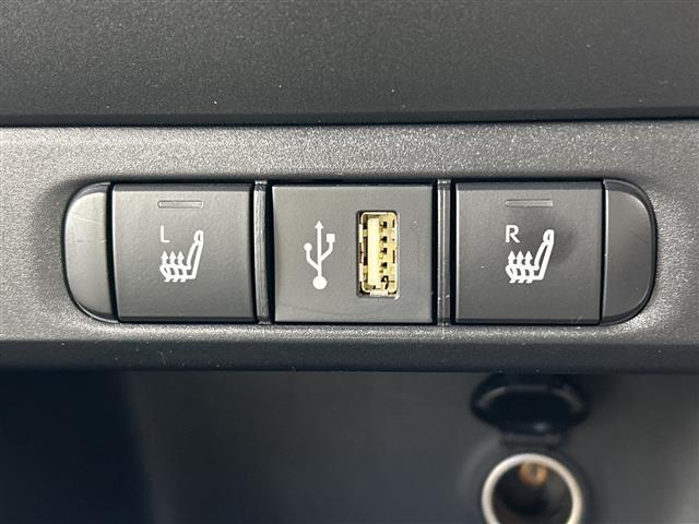 ヤリス ハイブリッドZ 禁煙車/純正ナビ/パノラミックビューモニター/トヨタセーフティセンス/レーダークルーズコントロール/オートマチックハイビーム/プリクラッシュセーフティ/レーントレーシングアシスト/シートヒーター(9枚目)