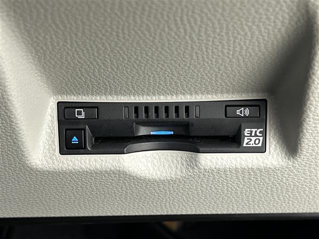 ヤリス ハイブリッドZ 禁煙車/純正ナビ/パノラミックビューモニター/トヨタセーフティセンス/レーダークルーズコントロール/オートマチックハイビーム/プリクラッシュセーフティ/レーントレーシングアシスト/シートヒーター(10枚目)