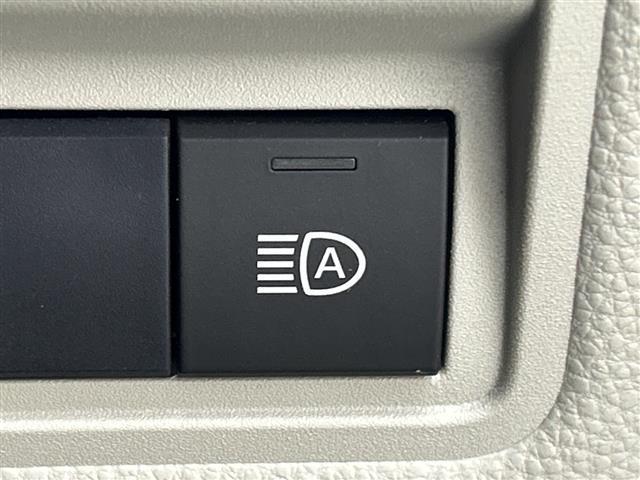 ヤリス ハイブリッドZ 禁煙車/純正ナビ/パノラミックビューモニター/トヨタセーフティセンス/レーダークルーズコントロール/オートマチックハイビーム/プリクラッシュセーフティ/レーントレーシングアシスト/シートヒーター(11枚目)