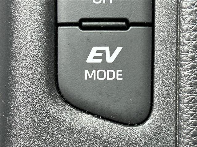 ヤリス ハイブリッドZ 禁煙車/純正ナビ/パノラミックビューモニター/トヨタセーフティセンス/レーダークルーズコントロール/オートマチックハイビーム/プリクラッシュセーフティ/レーントレーシングアシスト/シートヒーター(31枚目)