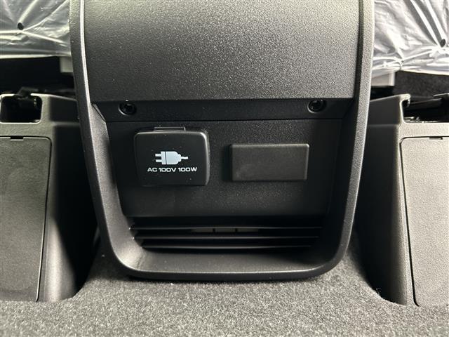 デリカD:5 シャモニー 登録済未使用車 前席シートヒーター ステアリングヒーター パドルシフト 両側パワースライドドア レーダークルーズコントロール ブラインドスポットモニター Autoハイビーム 電動パーキング スペアキー(8枚目)