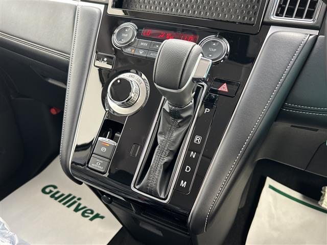 デリカD:5 シャモニー 登録済未使用車 前席シートヒーター ステアリングヒーター パドルシフト 両側パワースライドドア レーダークルーズコントロール ブラインドスポットモニター Autoハイビーム 電動パーキング スペアキー(25枚目)