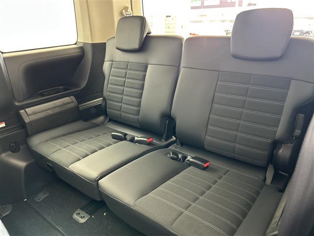 デリカD:5 シャモニー 登録済未使用車 前席シートヒーター ステアリングヒーター パドルシフト 両側パワースライドドア レーダークルーズコントロール ブラインドスポットモニター Autoハイビーム 電動パーキング スペアキー(30枚目)