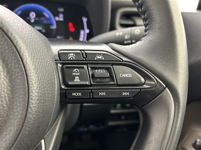 シエンタ ハイブリッドＺ　禁煙車／純正ナビ／両側パワースライドドア／パノラミックビューモニター／ブラインドスポットモニター／トヨタセーフティセンス／プリクラッシュセーフティ／オートマチックハイビーム／レーダー（5枚目）