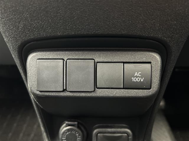 シエンタ ハイブリッドＺ　禁煙車／純正ナビ／両側パワースライドドア／パノラミックビューモニター／ブラインドスポットモニター／トヨタセーフティセンス／プリクラッシュセーフティ／オートマチックハイビーム／レーダー（8枚目）