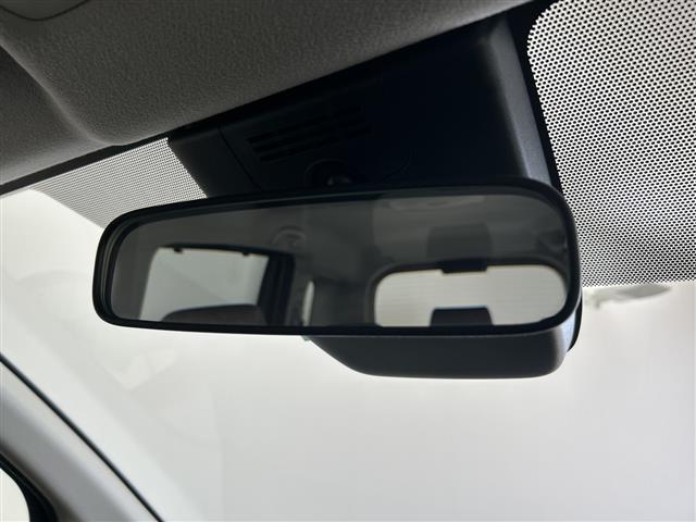 シエンタ ハイブリッドＺ　禁煙車／純正ナビ／両側パワースライドドア／パノラミックビューモニター／ブラインドスポットモニター／トヨタセーフティセンス／プリクラッシュセーフティ／オートマチックハイビーム／レーダー（10枚目）