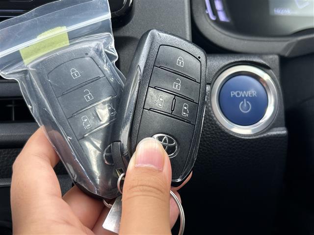 シエンタ ハイブリッドＺ　禁煙車／純正ナビ／両側パワースライドドア／パノラミックビューモニター／ブラインドスポットモニター／トヨタセーフティセンス／プリクラッシュセーフティ／オートマチックハイビーム／レーダー（33枚目）