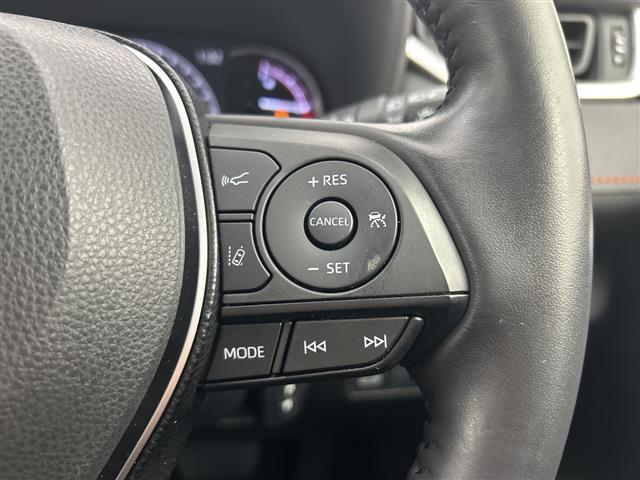 ＲＡＶ４ アドベンチャー　禁煙車　純正９インチナビ　フルセグＴＶ／Ｂｌｕｅｔｏｏｔｈ　バックカメラ　純正アルミホイール　シートヒーター　ベンチレーション　ハンドルヒーター　ステアリングスイッチ　オートエアコン（5枚目）