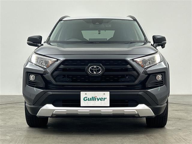 ＲＡＶ４ アドベンチャー　禁煙車　純正９インチナビ　フルセグＴＶ／Ｂｌｕｅｔｏｏｔｈ　バックカメラ　純正アルミホイール　シートヒーター　ベンチレーション　ハンドルヒーター　ステアリングスイッチ　オートエアコン（11枚目）
