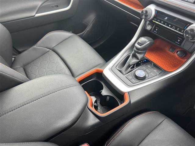 ＲＡＶ４ アドベンチャー　禁煙車　純正９インチナビ　フルセグＴＶ／Ｂｌｕｅｔｏｏｔｈ　バックカメラ　純正アルミホイール　シートヒーター　ベンチレーション　ハンドルヒーター　ステアリングスイッチ　オートエアコン（25枚目）