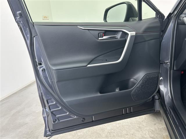 ＲＡＶ４ アドベンチャー　禁煙車　純正９インチナビ　フルセグＴＶ／Ｂｌｕｅｔｏｏｔｈ　バックカメラ　純正アルミホイール　シートヒーター　ベンチレーション　ハンドルヒーター　ステアリングスイッチ　オートエアコン（41枚目）