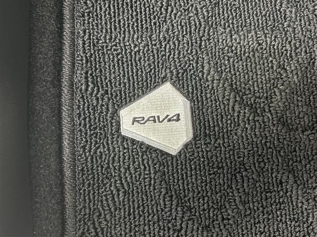 ＲＡＶ４ アドベンチャー　禁煙車　純正９インチナビ　フルセグＴＶ／Ｂｌｕｅｔｏｏｔｈ　バックカメラ　純正アルミホイール　シートヒーター　ベンチレーション　ハンドルヒーター　ステアリングスイッチ　オートエアコン（42枚目）