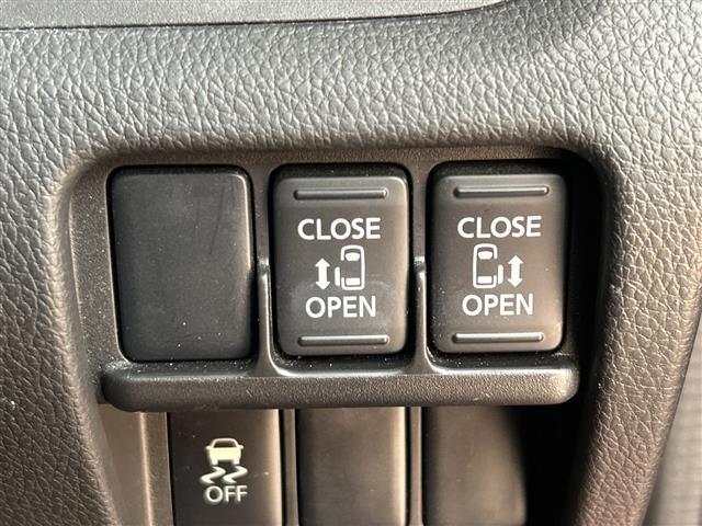 デイズルークス ハイウェイスター ターボ 禁煙車 純正SDナビ(フルセグTV/CD/DVD/AUX/USB) 全方位カメラ 両側パワースライドドア 横滑り防止装置 プッシュスタート スマートキー スペアキー×1 純正15インチアルミホイール(4枚目)