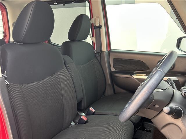 デイズルークス ハイウェイスター ターボ 禁煙車 純正SDナビ(フルセグTV/CD/DVD/AUX/USB) 全方位カメラ 両側パワースライドドア 横滑り防止装置 プッシュスタート スマートキー スペアキー×1 純正15インチアルミホイール(10枚目)