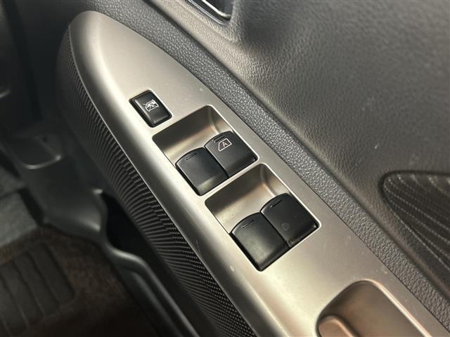 デイズルークス ハイウェイスター ターボ 禁煙車 純正SDナビ(フルセグTV/CD/DVD/AUX/USB) 全方位カメラ 両側パワースライドドア 横滑り防止装置 プッシュスタート スマートキー スペアキー×1 純正15インチアルミホイール(39枚目)