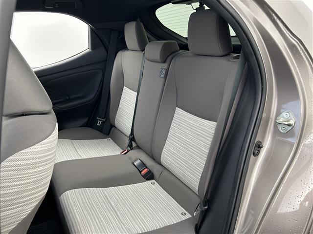 ヤリス Z 禁煙車 純正メモリナビ BT USB Bカメラ 追従クルーズコントロール 前席シートヒーター レーンキープアシスト 衝突被害軽減システム 前後ドライブレコーダー ビルトインETC 前後コーナーセンサー(35枚目)