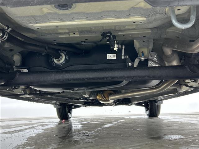 【下廻り】目立つ錆や、オイル漏れもなく安心です！掲載箇所以外にご希望の写真がございましたら、お気軽にお問い合わせ下さい！メールや郵送でお送りさせていただきます。