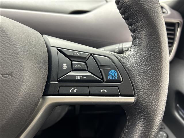 セレナ ハイウェイスターV 禁煙車/純正10型SDナビ/アラウンドビューモニター/ハンズフリー機能付き両側パワースライドドア/プロパイロット/衝突軽減ブレーキ/11型後席モニター/デジタルインナーミラー/ビルトインETC/LED(9枚目)