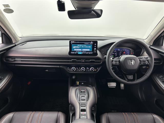 ZR-V e:HEV Z /禁煙車/純正9型ナビ/BOSEプレミアムサウンド/全方位カメラ/レーダークルーズコントロール/純正ビルトインETC2.0/ホンダセンシング/衝突軽減ブレーキ/レーンキープアシスト/ワイヤレス充電/(3枚目)