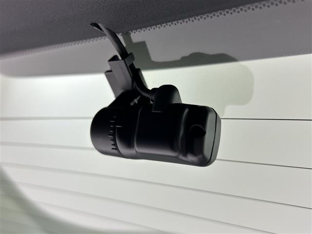 ZR-V e:HEV Z /禁煙車/純正9型ナビ/BOSEプレミアムサウンド/全方位カメラ/レーダークルーズコントロール/純正ビルトインETC2.0/ホンダセンシング/衝突軽減ブレーキ/レーンキープアシスト/ワイヤレス充電/(31枚目)