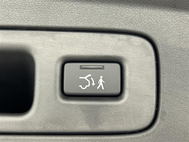 ZR-V e:HEV Z /禁煙車/純正9型ナビ/BOSEプレミアムサウンド/全方位カメラ/レーダークルーズコントロール/純正ビルトインETC2.0/ホンダセンシング/衝突軽減ブレーキ/レーンキープアシスト/ワイヤレス充電/(37枚目)