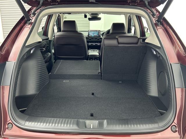 ZR-V e:HEV Z /禁煙車/純正9型ナビ/BOSEプレミアムサウンド/全方位カメラ/レーダークルーズコントロール/純正ビルトインETC2.0/ホンダセンシング/衝突軽減ブレーキ/レーンキープアシスト/ワイヤレス充電/(40枚目)