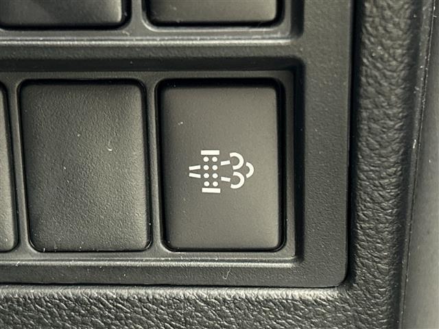 ハイラックス Z /禁煙車/純正7型ナビフルセグTV/Bluetooth/HDMI/バックカメラ/トノカバー/レーダークルーズコントロール/フォグライト/純正アルミホイール/衝突軽減ブレーキシステム/オートライト(29枚目)