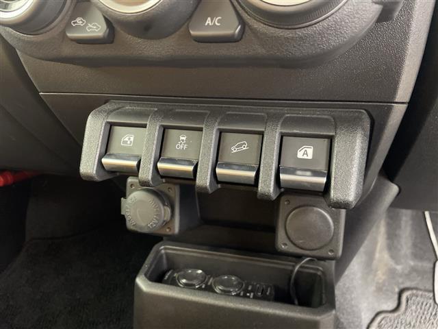 ◆商談ルームには「キッズスペース」を完備しています。ＤＶＤ、ブロック、絵本、おままごとセット。お子様連れでも、ゆっくりとお車をお選びいただけます！